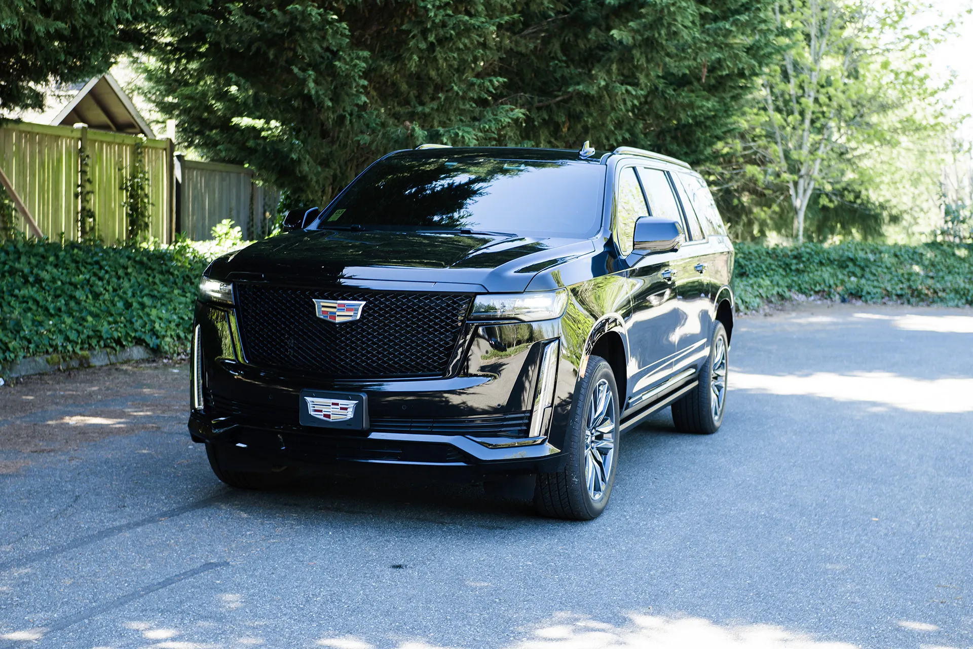 cadillac-escalade-exterior-executive-car-service-Seattle